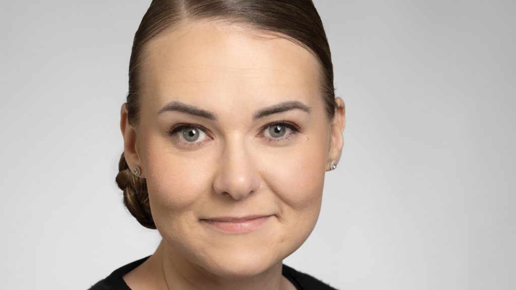 Pauliina Hackmanin väitöskirjan mukaan 92 prosenttia hoivakodeissa työskentelevistä raportoi jättäneensä hoitotyötä tekemättä kuluneen viikon aikana. 